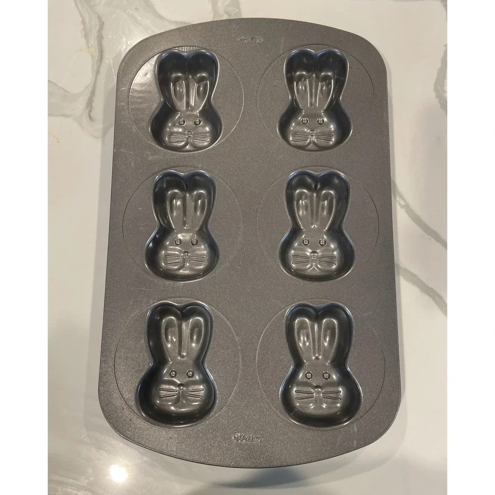 Wilton Easter Bunny Rabbit 6 Cavity‎ Cake Mold Mini Muffin Baking Pan Treat Tin